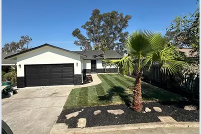 972 Woodrow St, Lodi, CA 95240 - Photo 1