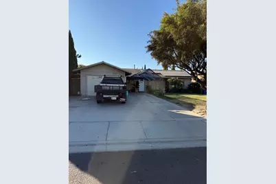 1102 Pinnacles Ave, Greenfield, CA 93927 - Photo 1