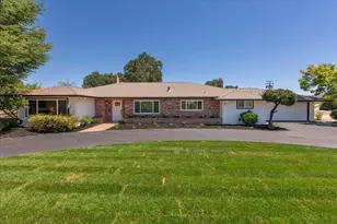 190 W San Martin Ave, San Martin, CA 95046 - Photo 1