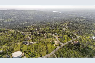 41176 Lilley Mountain Dr, Coarsegold, CA 93614 - Photo 2