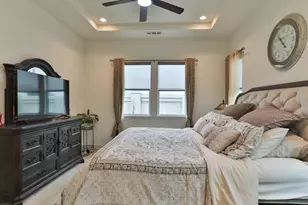 2102 White Oak Dr, Hollister, CA 95023 - Photo 18