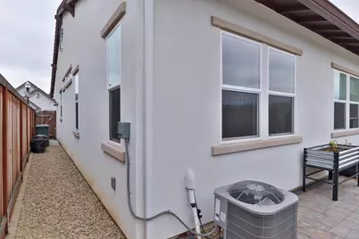 2102 White Oak Dr, Hollister, CA 95023 - Photo 36