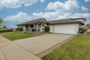 808 Saratoga Dr, Salinas, CA 93906 - Photo 1