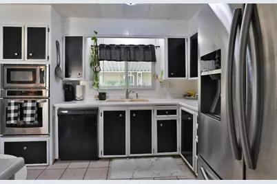 19690 N Highway 99 26, Acampo, CA 95220 - Photo 12