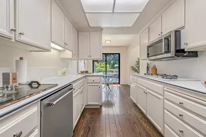 700 Sand Hill Cir, Menlo Park, CA 94025 - Photo 10