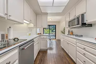 700 Sand Hill Cir, Menlo Park, CA 94025 - Photo 10