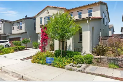 1571 Castlewood Pl, Gilroy, CA 95020 - Photo 4