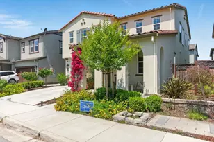 1571 Castlewood Pl, Gilroy, CA 95020 - Photo 4