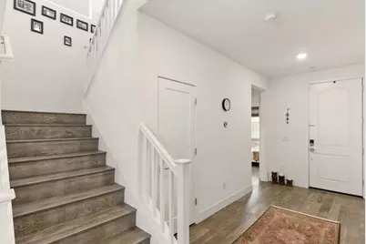 1571 Castlewood Pl, Gilroy, CA 95020 - Photo 14