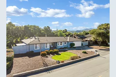 120 Marks Dr, Hollister, CA 95023 - Photo 2