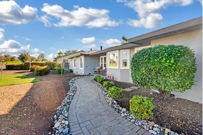 120 Marks Dr, Hollister, CA 95023 - Photo 4