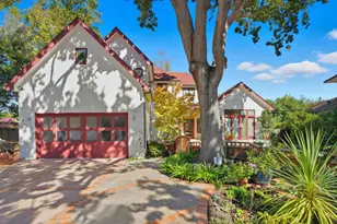 881 Northampton Dr, Palo Alto, CA 94303 - Photo 1