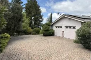 27000 Almaden Ct, Los Altos Hills, CA 94022 - Photo 2