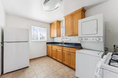 5664 Gaskill St, Oakland, CA 94608 - Photo 14