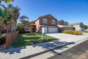 751 La Baig Dr, Hollister, CA 95023 - Photo 2