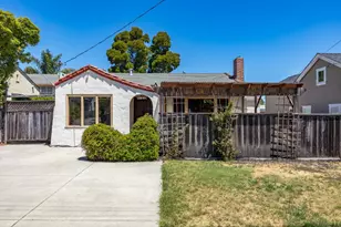 1414 Laurel St, Santa Cruz, CA 95060 - Photo 1