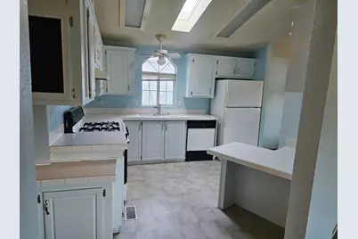 170 Sunset Cir 170, Vacaville, CA 95687 - Photo 18