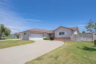 170 Del Mar Dr, Salinas, CA 93901 - Photo 1