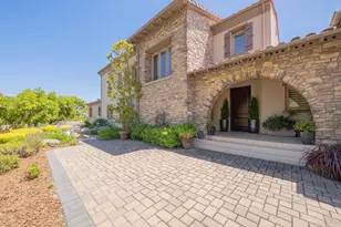 407 Mirador Ct, Monterey, CA 93940 - Photo 4