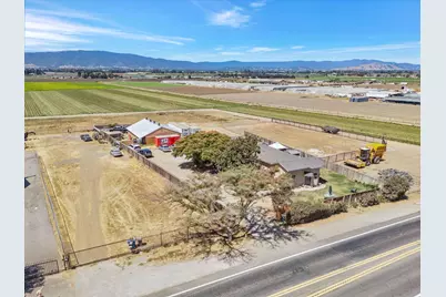 2712 Ferguson Rd, Gilroy, CA 95020 - Photo 30