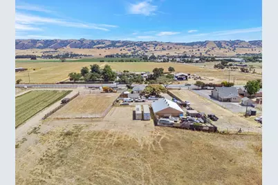 2712 Ferguson Rd, Gilroy, CA 95020 - Photo 20
