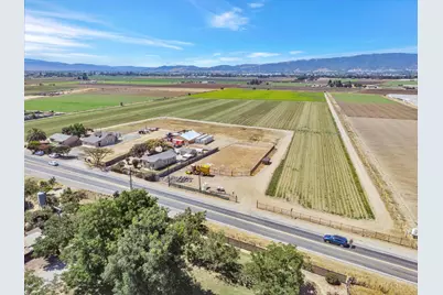 2712 Ferguson Rd, Gilroy, CA 95020 - Photo 18