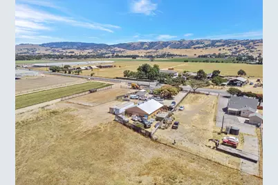 2712 Ferguson Rd, Gilroy, CA 95020 - Photo 20