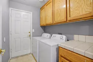 1876 Boalt Dr, Los Banos, CA 93635 - Photo 26