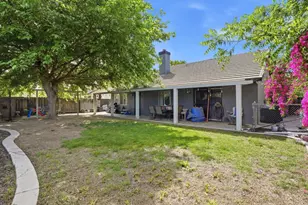 1876 Boalt Dr, Los Banos, CA 93635 - Photo 32
