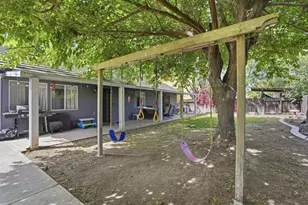 1876 Boalt Dr, Los Banos, CA 93635 - Photo 30