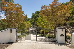 333 Raymundo Dr, Woodside, CA 94062 - Photo 2