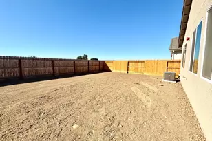 1269 Gypsum Dr 2-18, Los Banos, CA 93635 - Photo 16