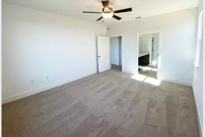 1269 Gypsum Dr 2-18, Los Banos, CA 93635 - Photo 10