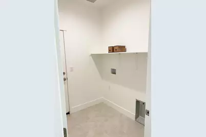 1269 Gypsum Dr 2-18, Los Banos, CA 93635 - Photo 14