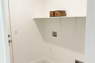 1269 Gypsum Dr 2-18, Los Banos, CA 93635 - Photo 14