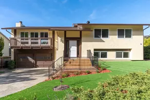 29 Barton Pl, Pacifica, CA 94044 - Photo 1