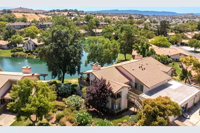 8386 Riesling Way, San Jose, CA 95135 - Photo 2