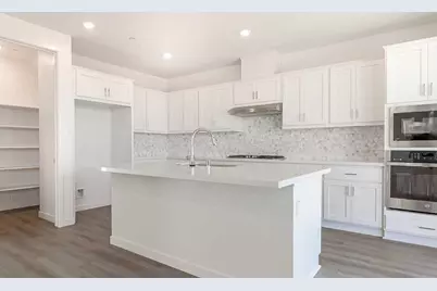 3060 Benitti St, Lathrop, CA 95330 - Photo 10