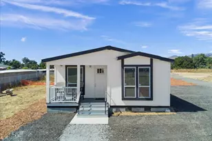 2055 Rucker Ave, Gilroy, CA 95020 - Photo 12