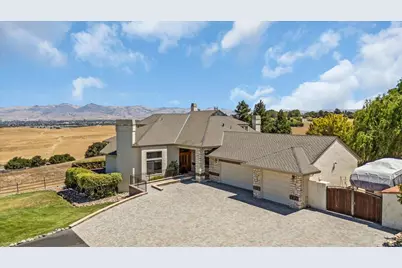 275 Nicholson Dr, Hollister, CA 95023 - Photo 6