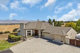 275 Nicholson Dr, Hollister, CA 95023 - Photo 6