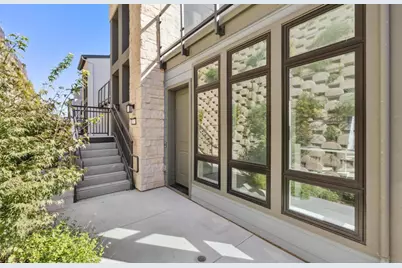 2425 Willow Way, San Mateo, CA 94403 - Photo 2