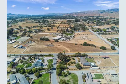 2055 Rucker Ave, Gilroy, CA 95020 - Photo 24