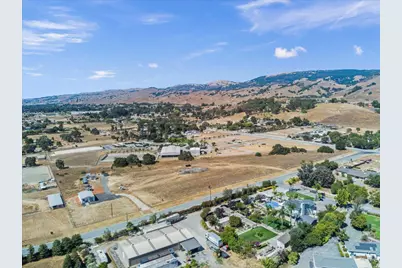 2055 Rucker Ave, Gilroy, CA 95020 - Photo 16