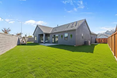 410 Maria Dr, Hollister, CA 95023 - Photo 24