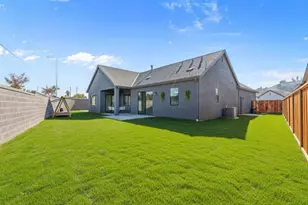 410 Maria Dr, Hollister, CA 95023 - Photo 24