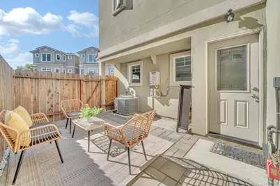 1337 Araujo St, San Jose, CA 95131 - Photo 32