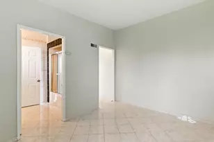 230 Rhine St, San Francisco, CA 94112 - Photo 28