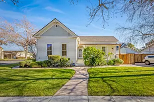 194 4th St, Gilroy, CA 95020 - Photo 6