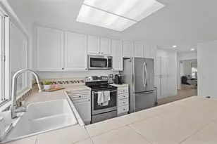 7210 Yorktown Dr, Gilroy, CA 95020 - Photo 16